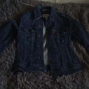 Denim Levi’s jacket